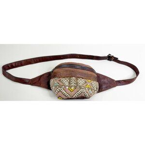 VTG Leather 7x5" Asymmetrical Fanny Pack Brown w/Woven Boho Buckle Festival GUC